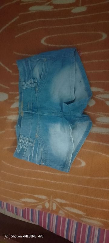 шорты и джинсы шорты и джинсы