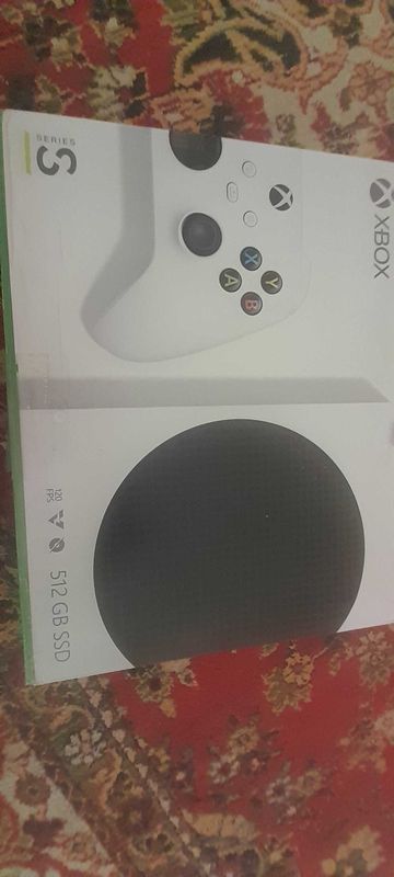 Xbox S series 2 original 2 pult bilan 512 gb SSD Xbox S series 2 original 2 pult bilan 512 gb SSD