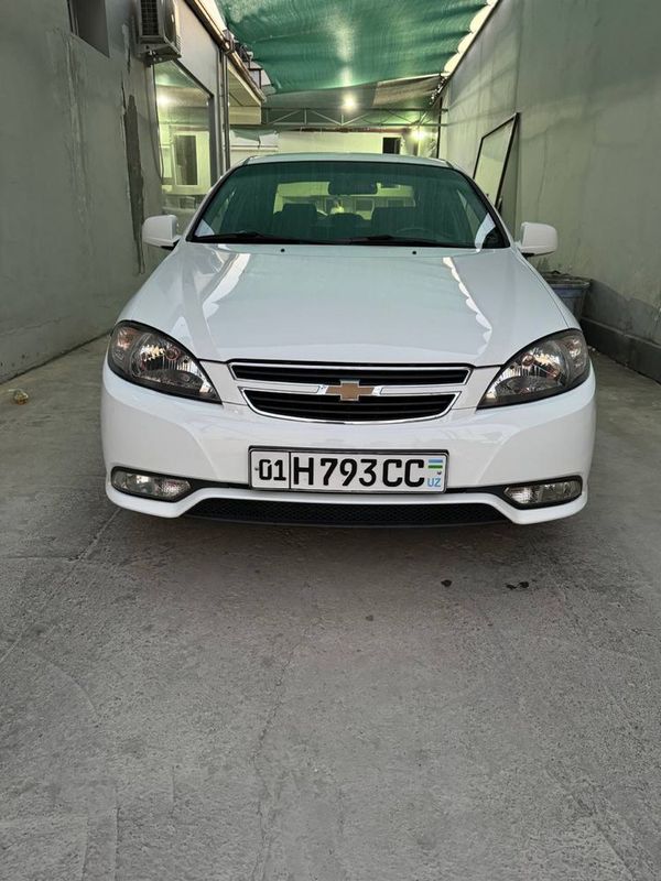 Lasetti 1.6sotiladi Lasetti 1.6sotiladi