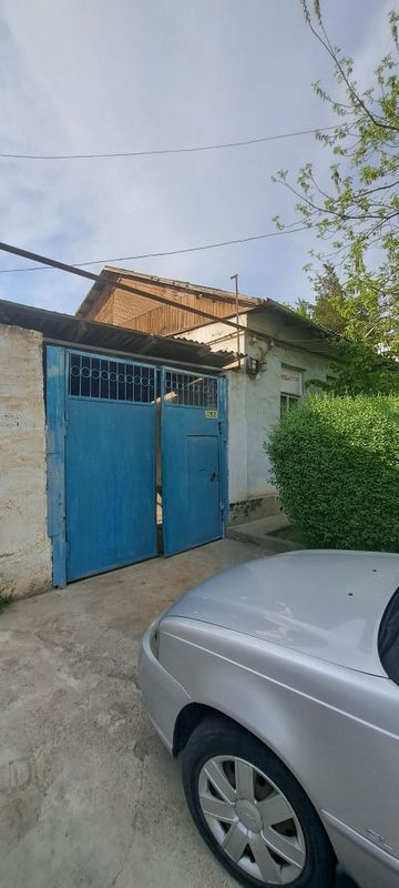Продаётся дом в Мирзо-улугбекском районе Продаётся дом в Мирзо-улугбекском районе