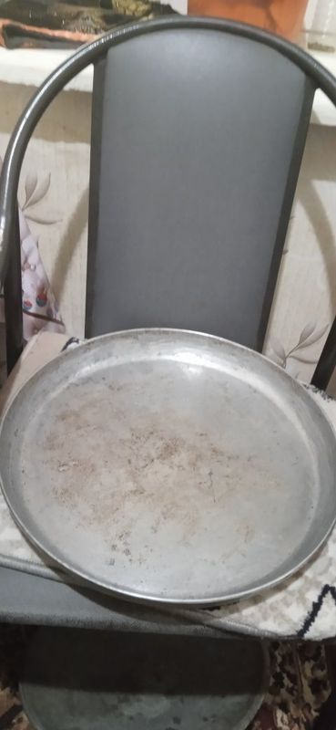 Катта сковородка сотилади. Катта сковородка сотилади.
