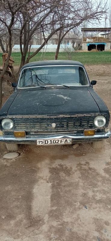 Volga gaz 2410 moshinasi