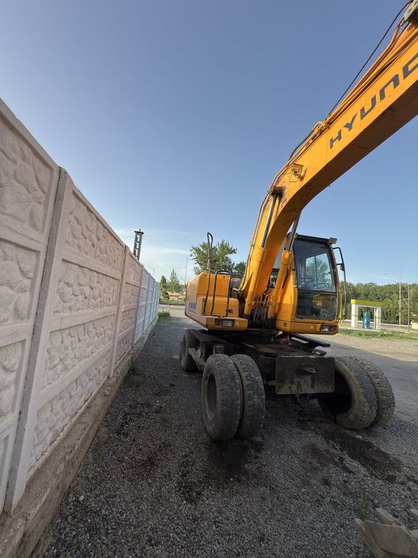 Экскаватор hyundai 140W-7 Экскаватор hyundai 140W-7