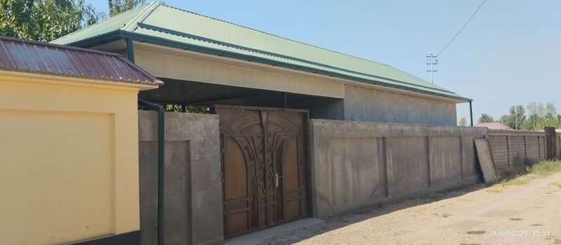 Toshkent viloyati dacha sotiladi