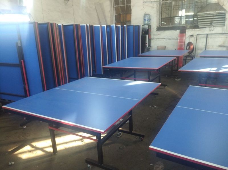 Ping pong stol tennis sotiladi