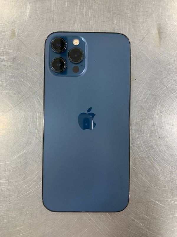 iphone 12 pro max kar dok ideal