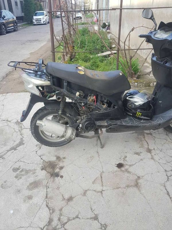 srochna sotiladi 80kub skuter srochna sotiladi 80kub skuter