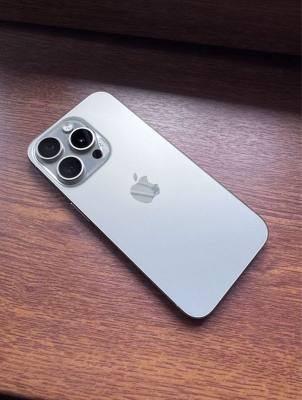 iPhone 15 Pro Max iPhone 15 Pro Max