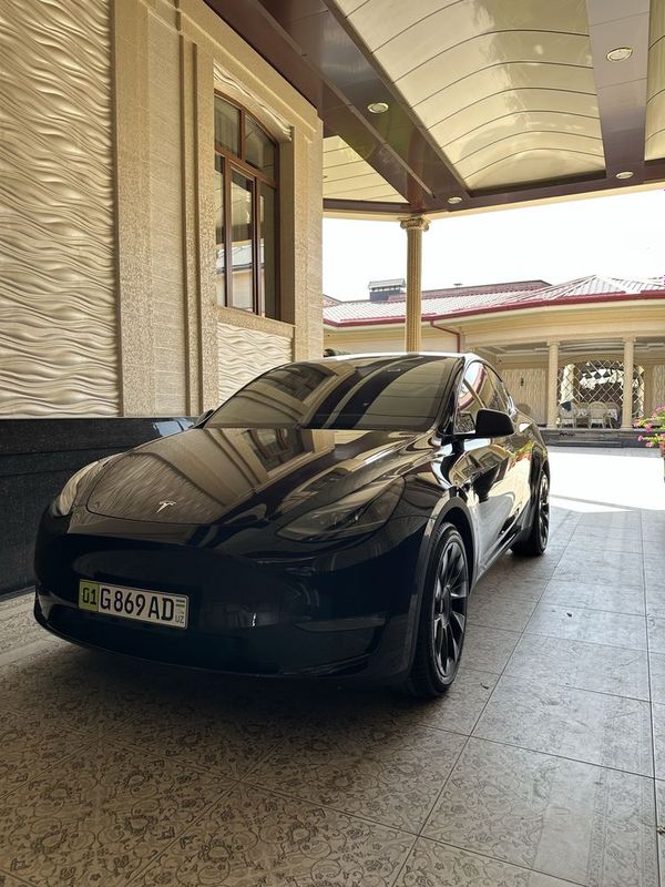 Tesla Model Y 2 ta matorli Tesla Model Y 2 ta matorli