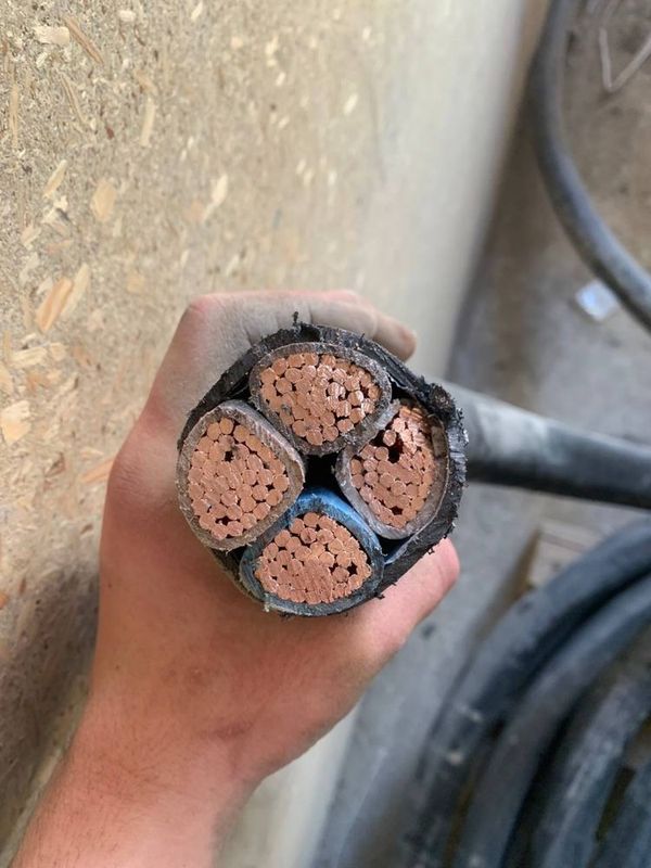 Vvg 4*240 medniy kabel