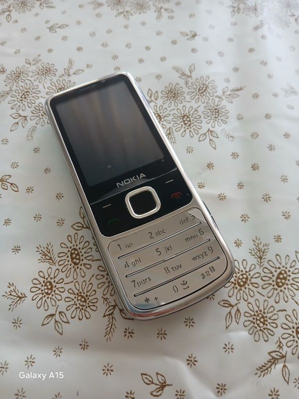 Nokia 6700 klassik Silver Nokia 6700 klassik Silver