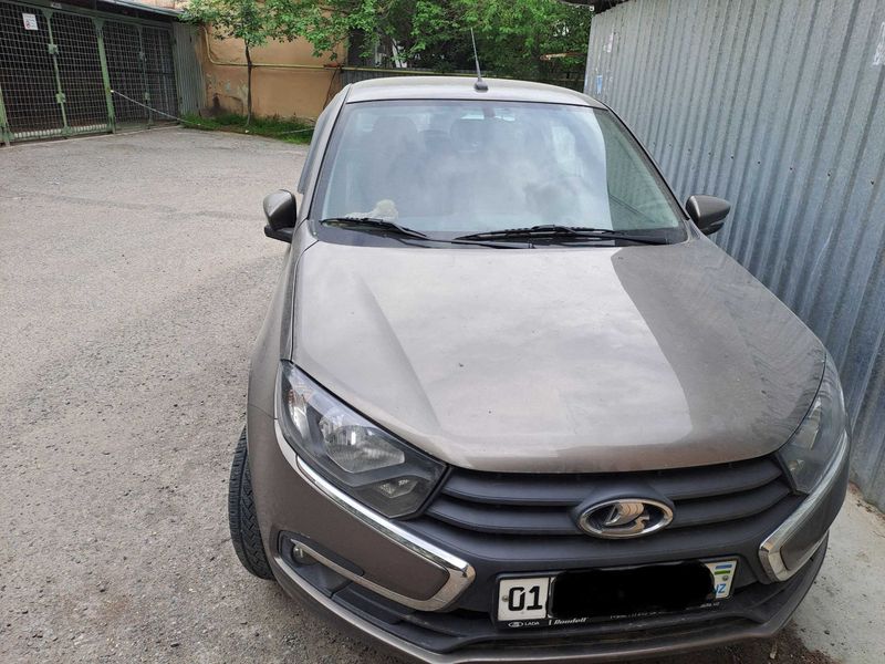 продаю lada granta 2018г продаю lada granta 2018г