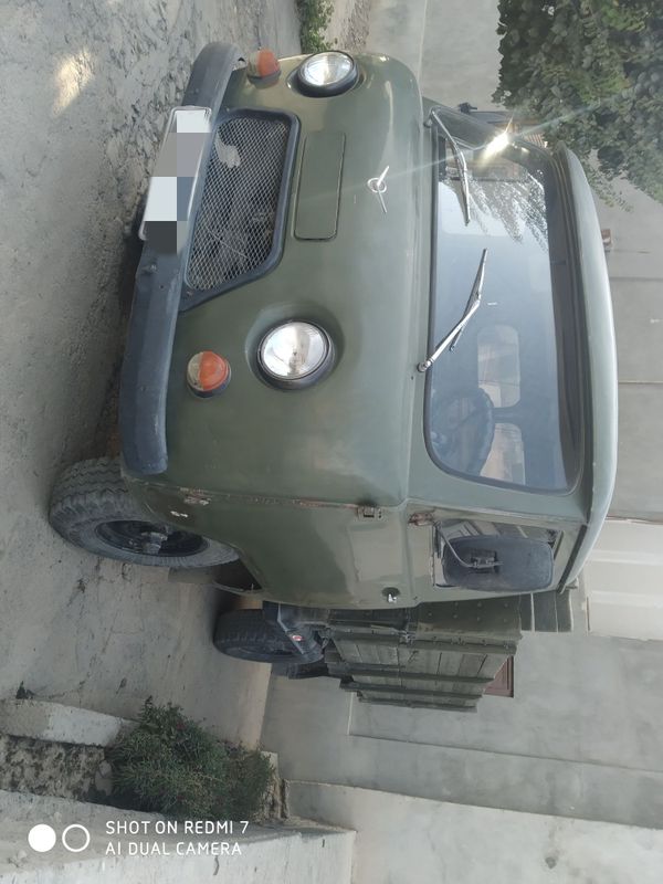 Uaz bartavoʻy 1988yil