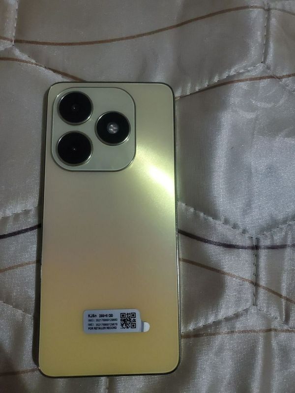 Techno Spark 20 sotiladi yangidek ideal Techno Spark 20 sotiladi yangidek ideal