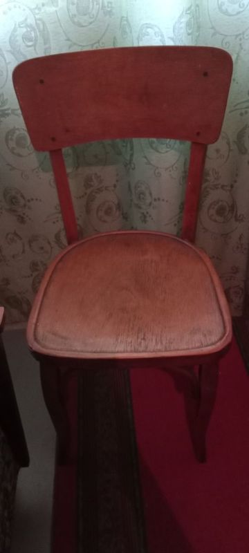 Продаю стулья раритет. Продаю стулья раритет.
