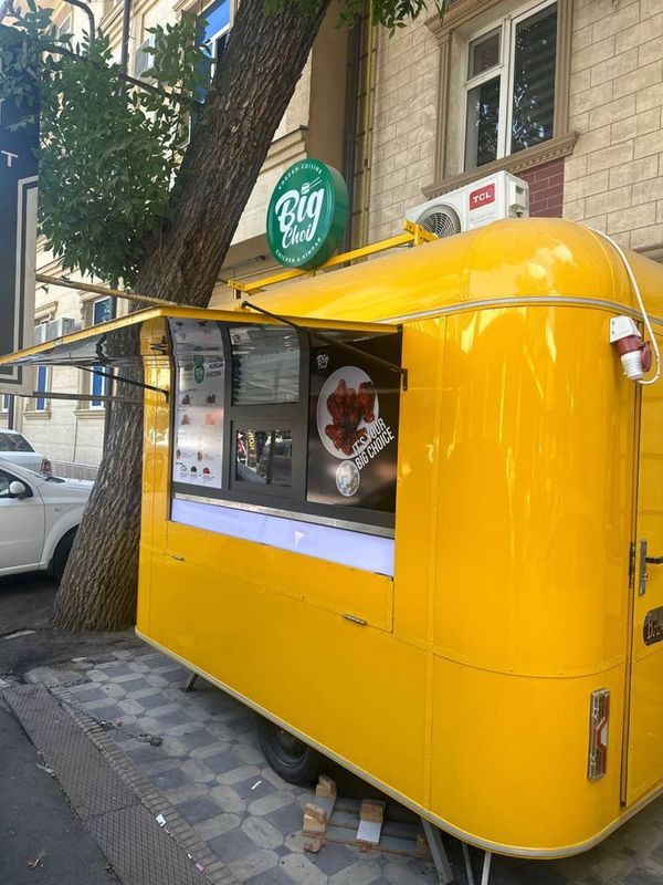 Foodtrak sotiladi zavod pachti yengi narsalari bilan Foodtrak sotiladi zavod pachti yengi narsalari bilan