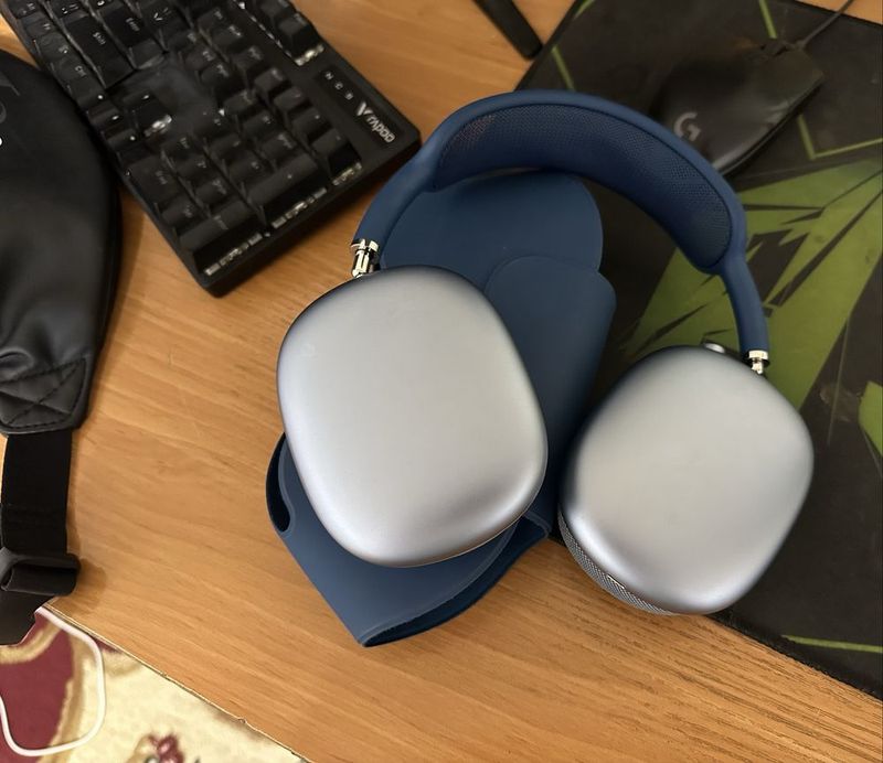 Airpods max blue