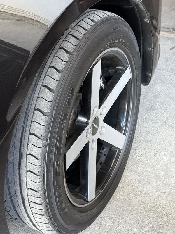 Vossen R18 obmenga malibu diskaga Vossen R18 obmenga malibu diskaga