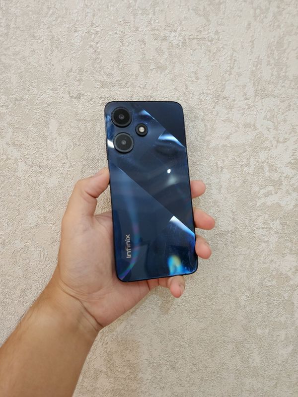 Infinix Hot 30i 4+4/128GB Infinix Hot 30i 4+4/128GB