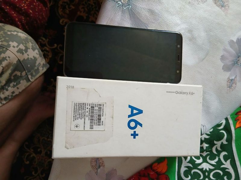 Samsung Galaxy A6 plus Samsung Galaxy A6 plus