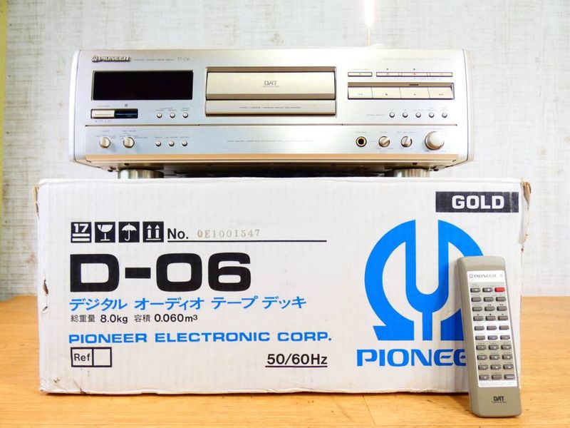 Pioneer D-06. DAT дека. Pioneer D-06. DAT дека.