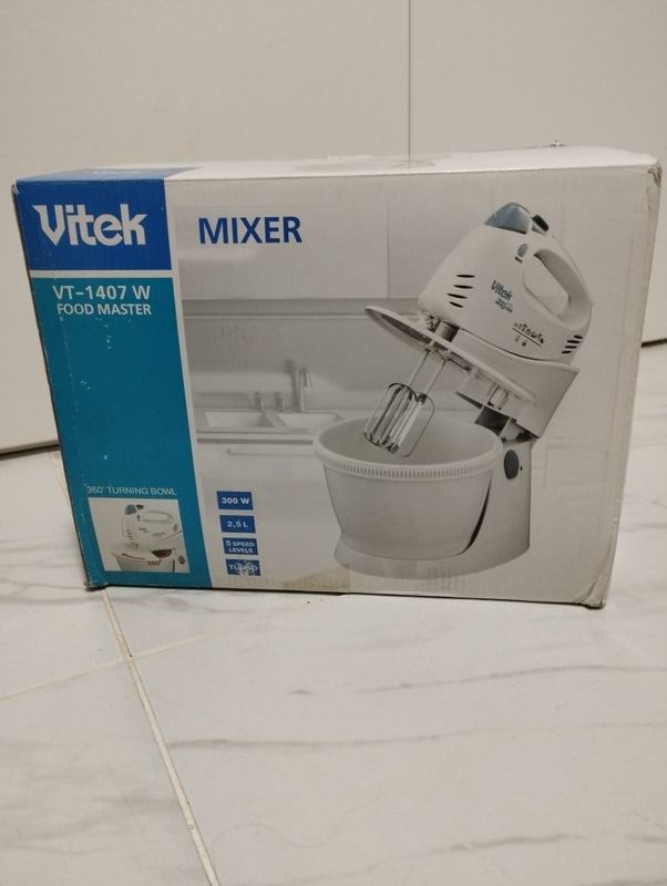 Продается новый комбайн миксер Vitek vt-1407w