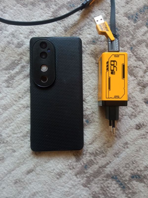 Vivo V 40 12+12/256 Vivo V 40 12+12/256