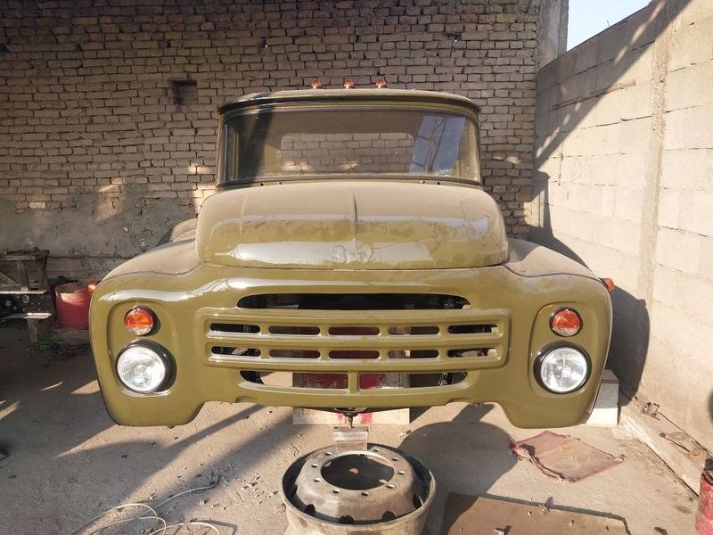 Zil 130 kabina sotiladi