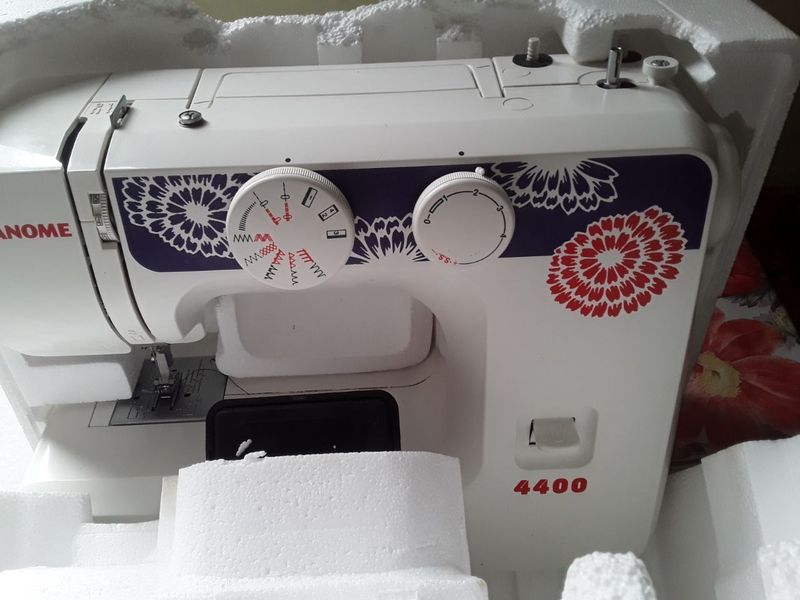 Janome 4400 tikuv mashina holati yangi aybi yoq ideal narxi 1600 min