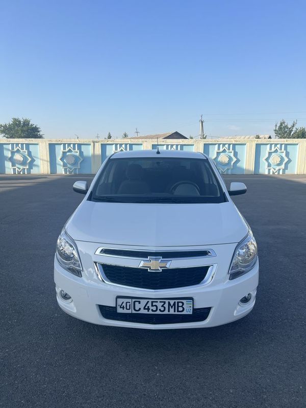 Chevrolet cobalt sotiladi Chevrolet cobalt sotiladi