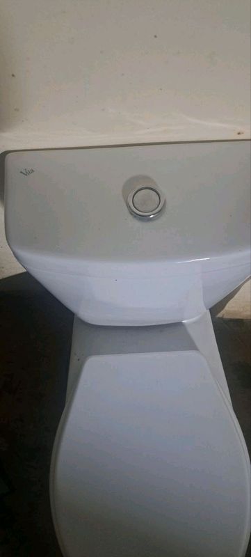 unitaz sotam 60000 min yangi xali