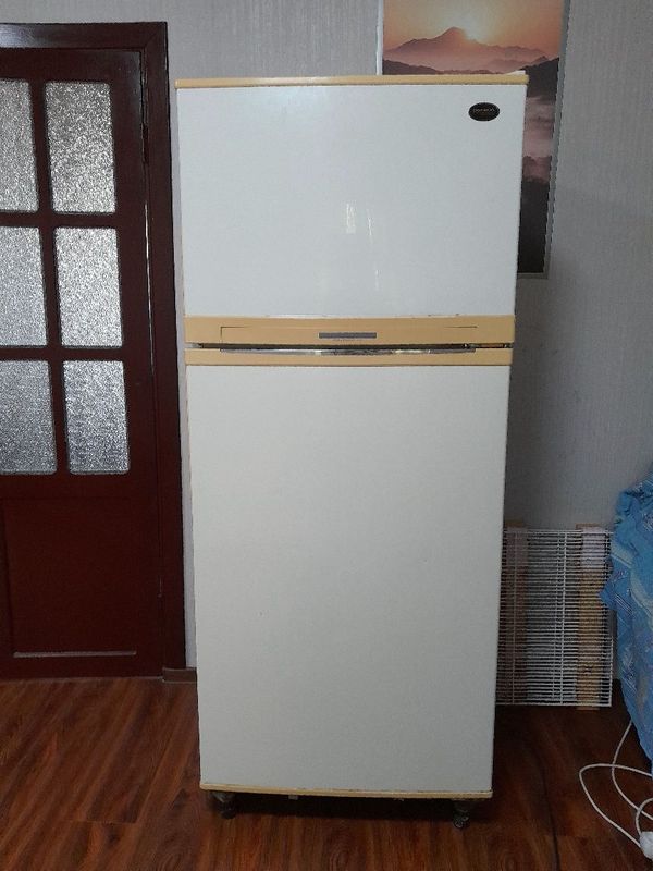Продаю холодильник ,б.у DAEWOO no frost большой ,рабочий Продаю холодильник ,б.у DAEWOO no frost большой ,рабочий