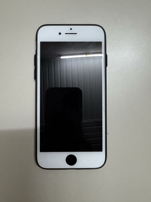 Iphone Se gen 3 128 gb srochno Iphone Se gen 3 128 gb srochno