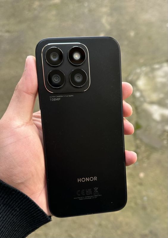 Honor X8b 8/256 gb srochno sotiladi