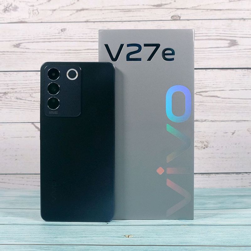 VIVO V27e 8+4/256 холати идеал очилмаган доккор бо