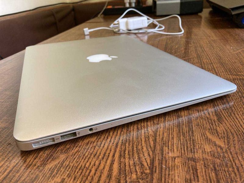 Macbook Air 13 (early 2014). бу в отличном состоянии! +MagSafe 2 (75$) Macbook Air 13 (early 2014). бу в отличном состоянии! +MagSafe 2 (75$)