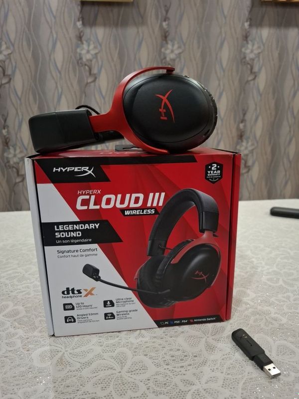 Наушник Hyper X Cloud III wireless Наушник Hyper X Cloud III wireless
