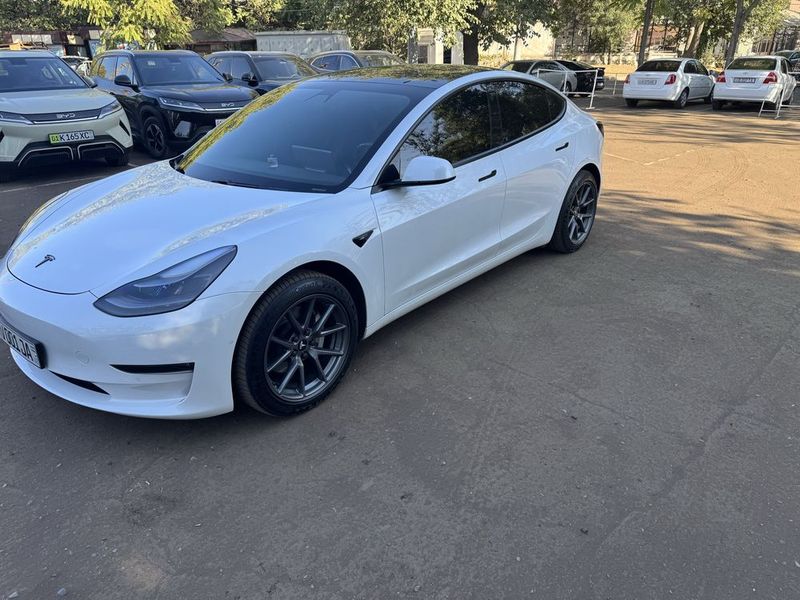 Tesla model 3 Long Range Dual Motor Tesla model 3 Long Range Dual Motor