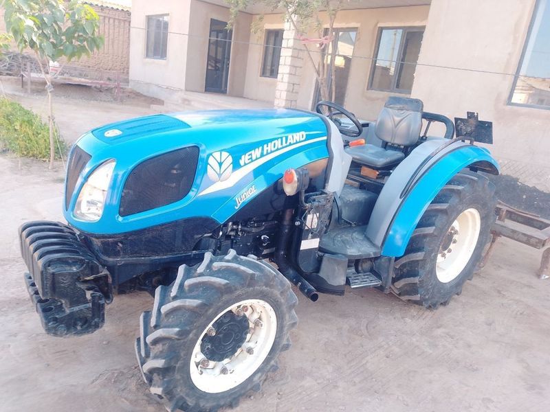 New HOLLAND juner сотилади New HOLLAND juner сотилади