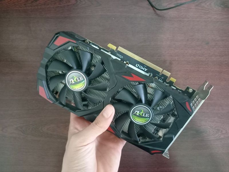 Rx 580 8gb Axle karobkasi bor Rx 580 8gb Axle karobkasi bor