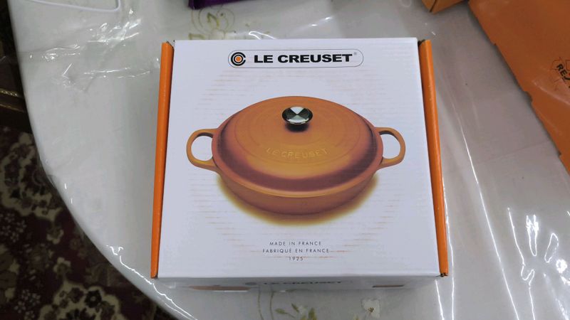 le creuset. mini qozoni 2.2litr. le creuset. mini qozoni 2.2litr.