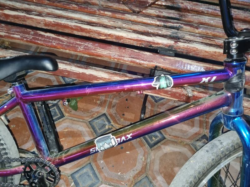 BMX немного царапин полгода 20 колеса BMX немного царапин полгода 20 колеса