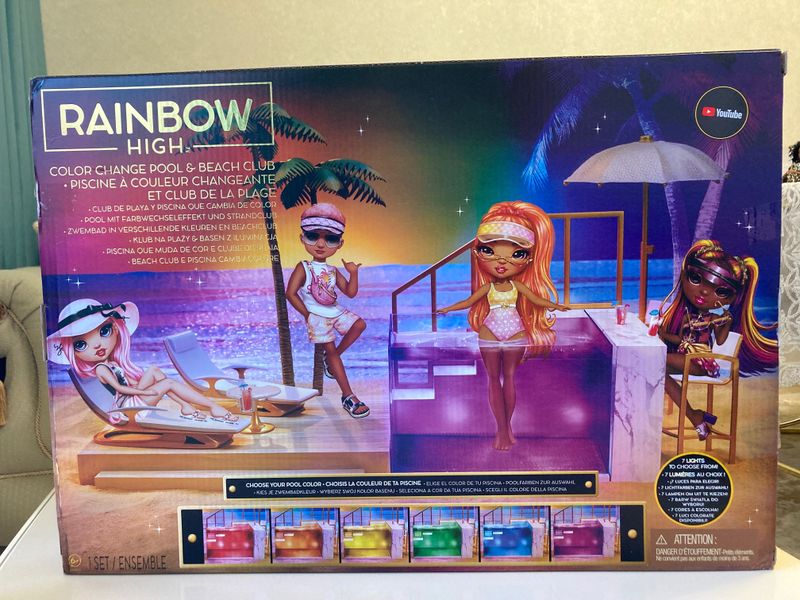 Rainbow high color changing pool Rainbow high color changing pool