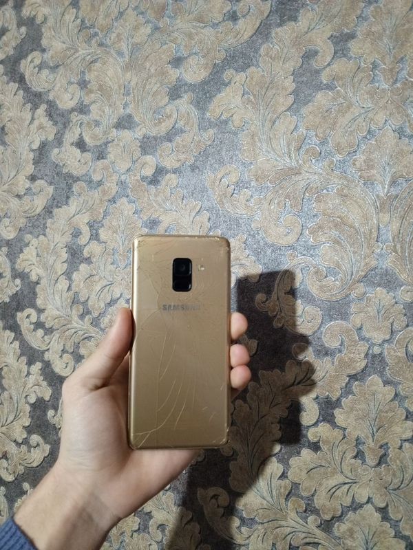 Samsung a8 srochni sotiladi