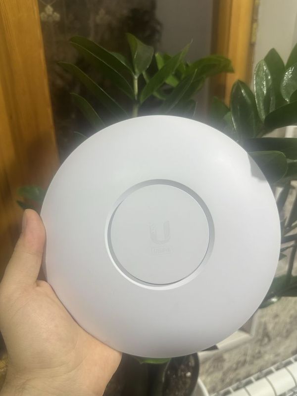 Unifi u 6 pro pachti yengi Unifi u 6 pro pachti yengi