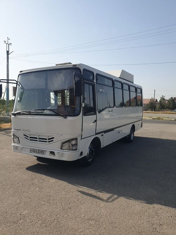 IsuzuHc40avtobus IsuzuHc40avtobus
