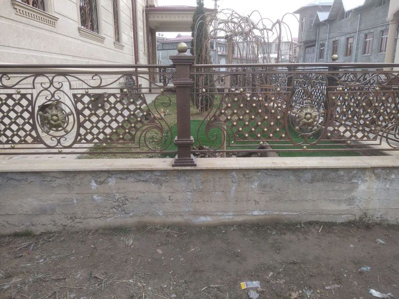 Darvoza reshotka va perillalar boyimiz. Hammasi metalldan. Darvoza reshotka va perillalar boyimiz. Hammasi metalldan.