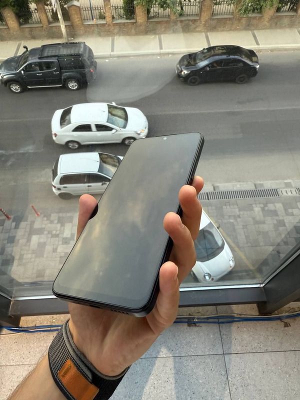 Продается телефон Redmi 14C
