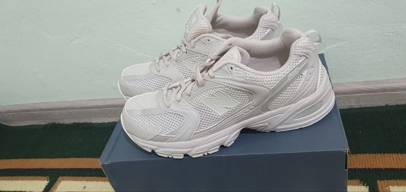 Срочно продается кроссовки New balance