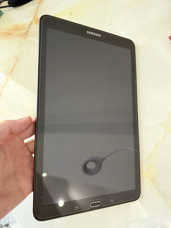 Samsung Galaxy Tab E (micro sd 16 гб) в отличном состоянии Samsung Galaxy Tab E (micro sd 16 гб) в отличном состоянии